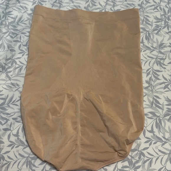 SPANX high waisted tummy and waist control shaper brief panty NWOT neutral Large - Picture 4 of 6